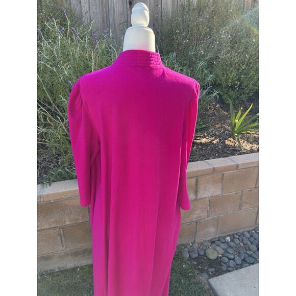 Vanity Fair Night Robe House Coat L Fuchsia Velour Snap Closure Granny Core - Picture 9 of 10